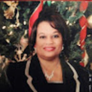 Meet your Posher, Lenora